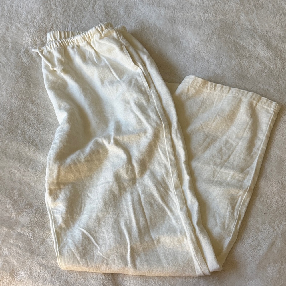 Brandy Melville Cream Straight Leg Pants